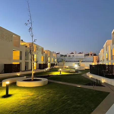 Modern 2br W- Pool & Balcony, Steps To Ria Formosa