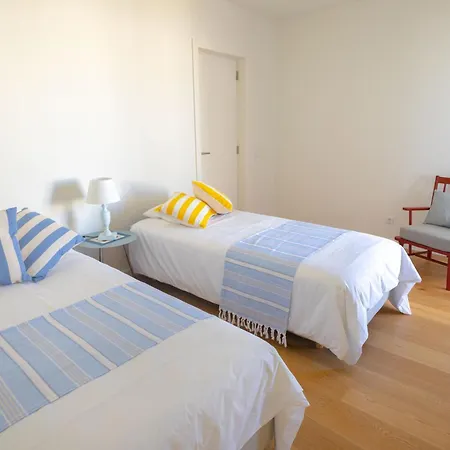 Modern 2br W- Pool & Balcony, Steps To Ria Formosa Apartament