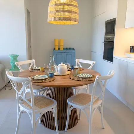 Modern 2br W- Pool & Balcony, Steps To Ria Formosa Apartament
