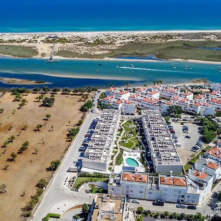 Appartamento Modern 2br W- Pool & Balcony, Steps To Ria Formosa