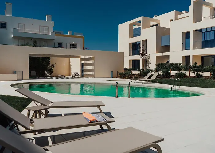 Daire Casas Do Yellow Bg T2 *