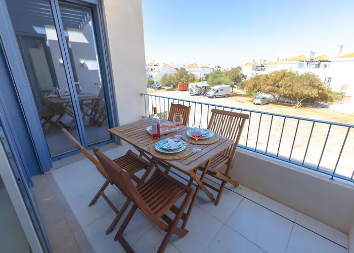 Casas Do Yellow Bg T2 * Tavira