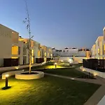 Modern 2br W- Pool & Balcony, Steps To Ria Formosa